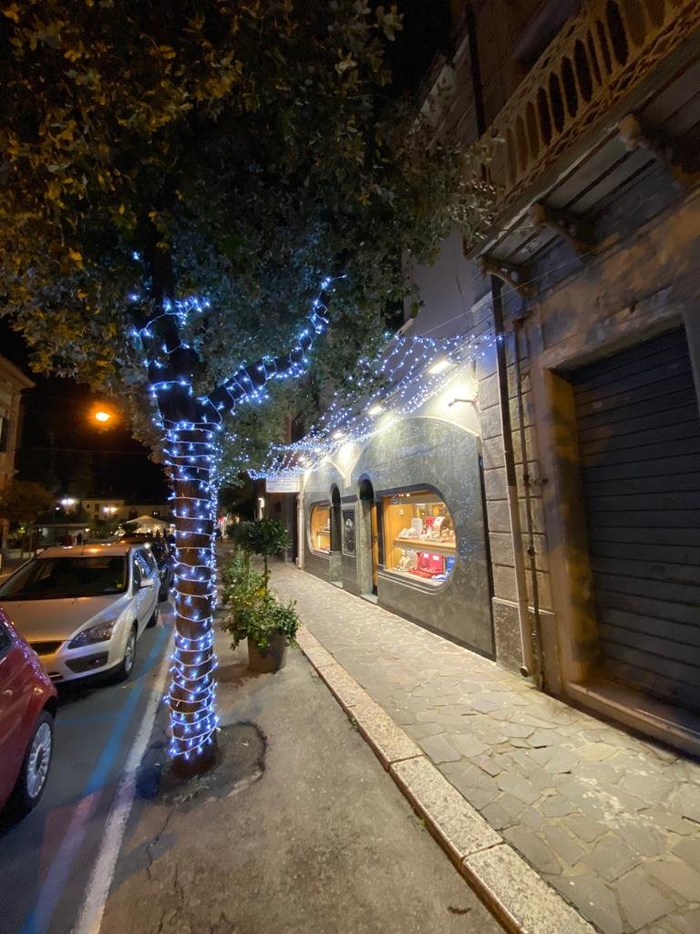 Lavoro di luminarie estive realizzato — installazione n. 6