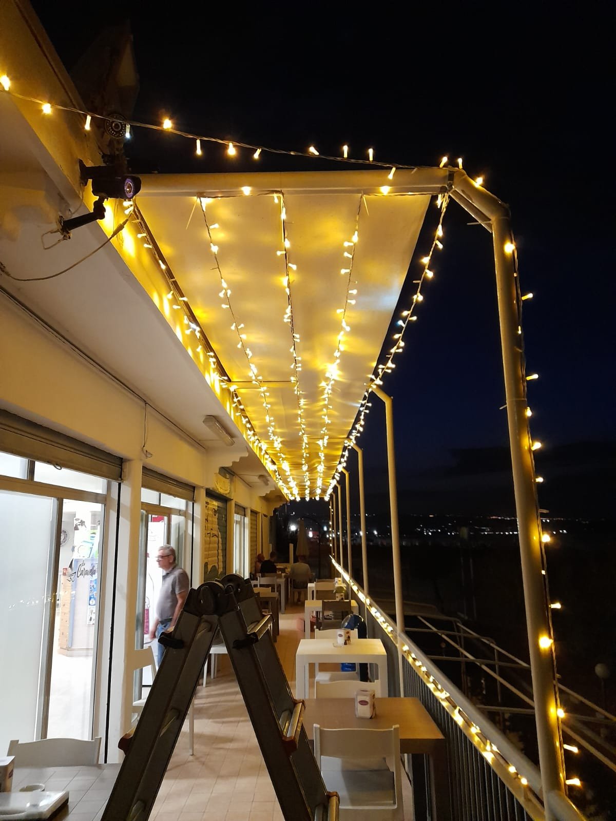 Lavoro di luminarie estive realizzato — installazione n. 7